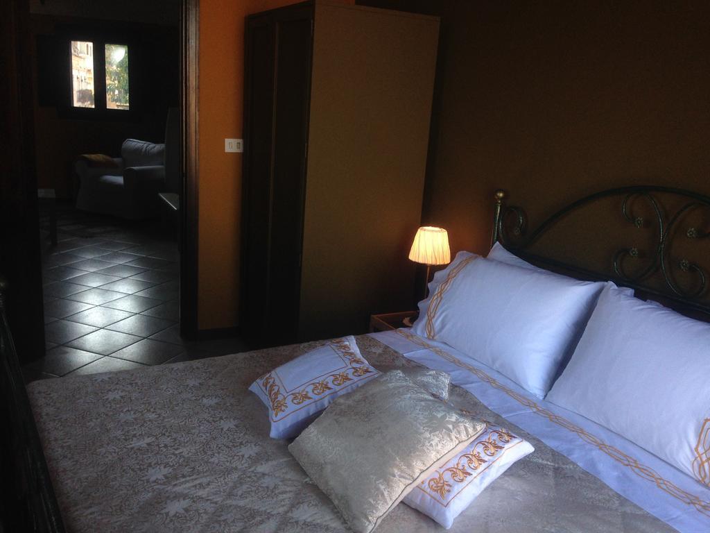 Altobarocco House Apartment คาตาเนีย ภายนอก รูปภาพ