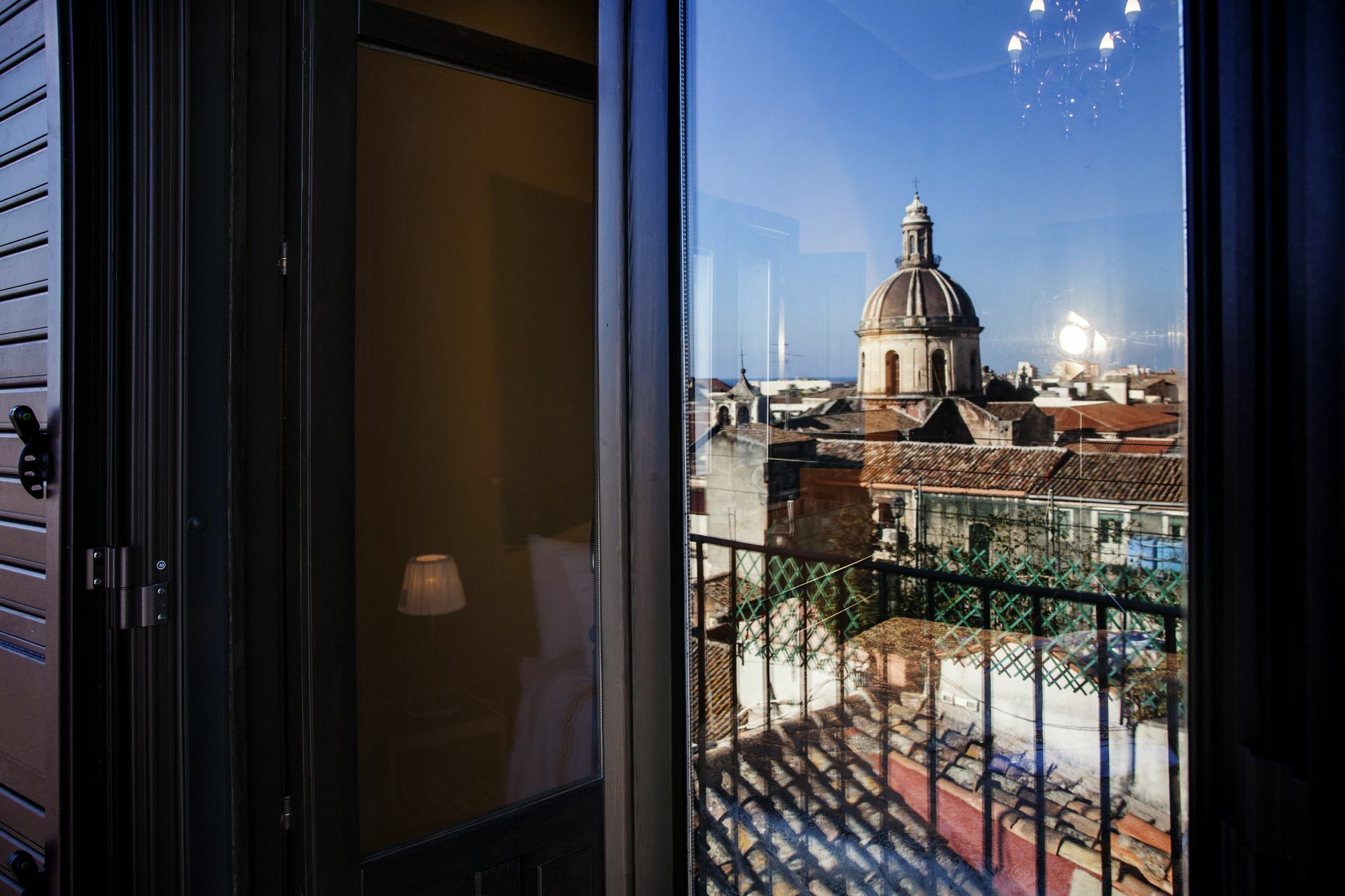 Altobarocco House Apartment คาตาเนีย ภายนอก รูปภาพ